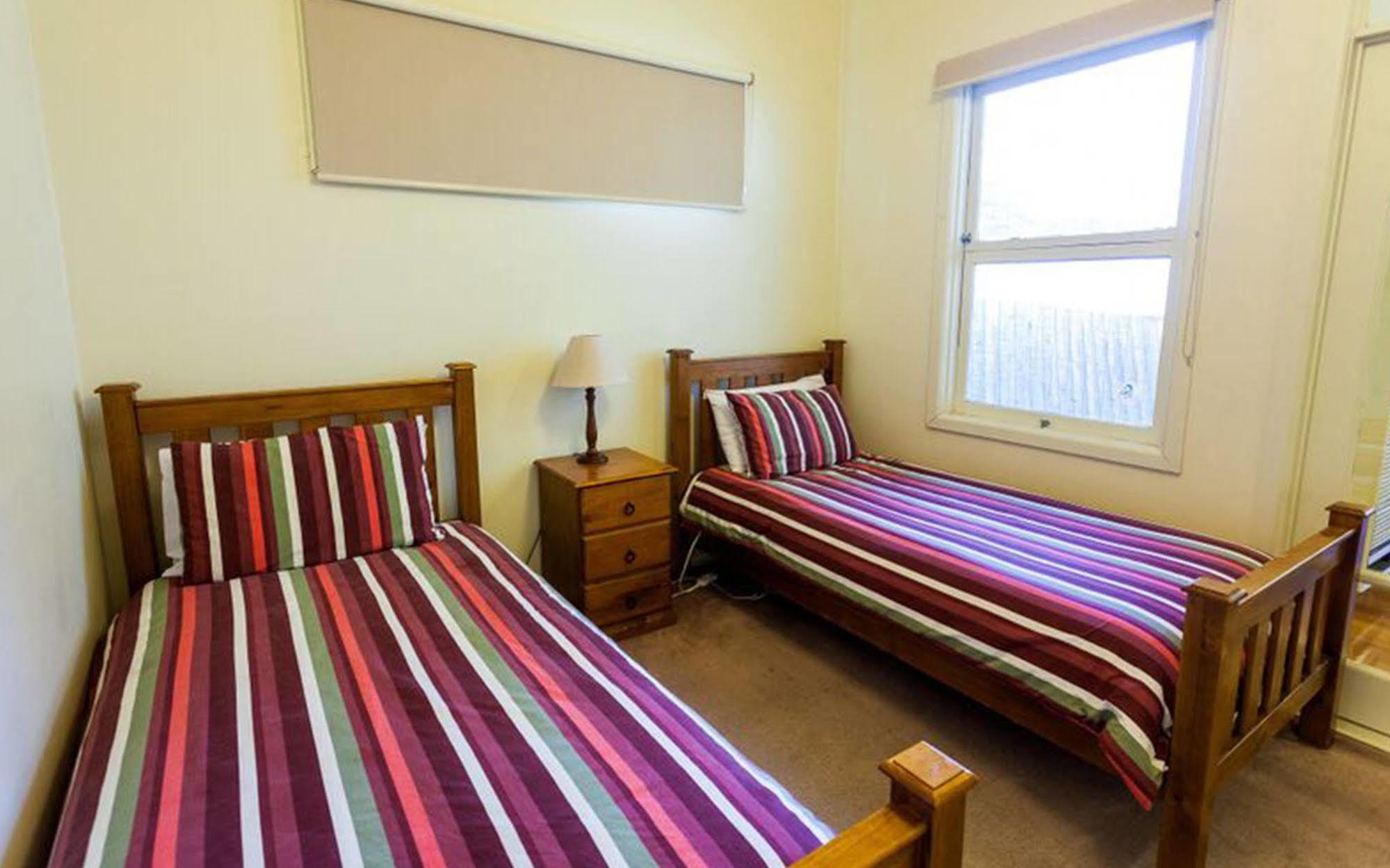 Point Lonsdale Holiday Apartments (Adults Only) Куинсклиф Екстериор снимка
