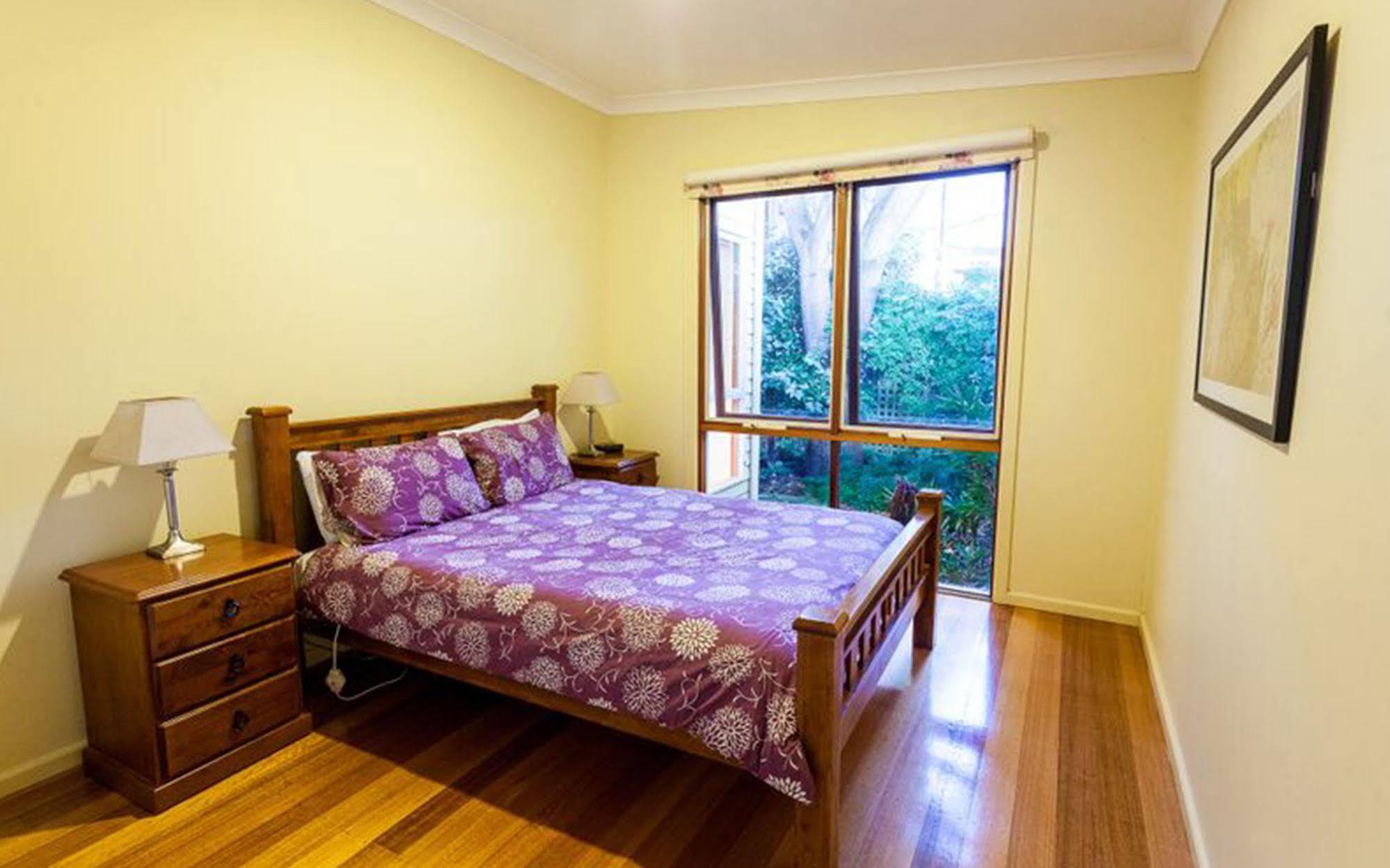 Point Lonsdale Holiday Apartments (Adults Only) Куинсклиф Екстериор снимка