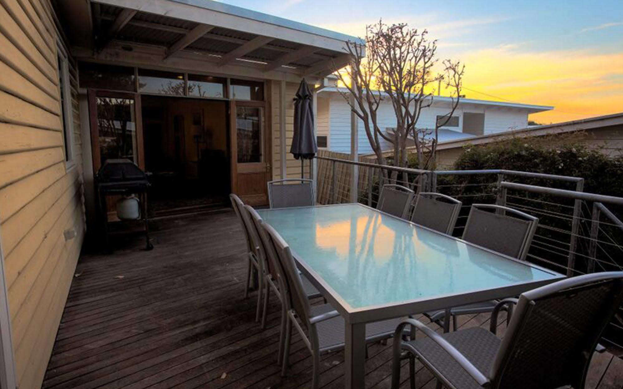 Point Lonsdale Holiday Apartments (Adults Only) Куинсклиф Екстериор снимка