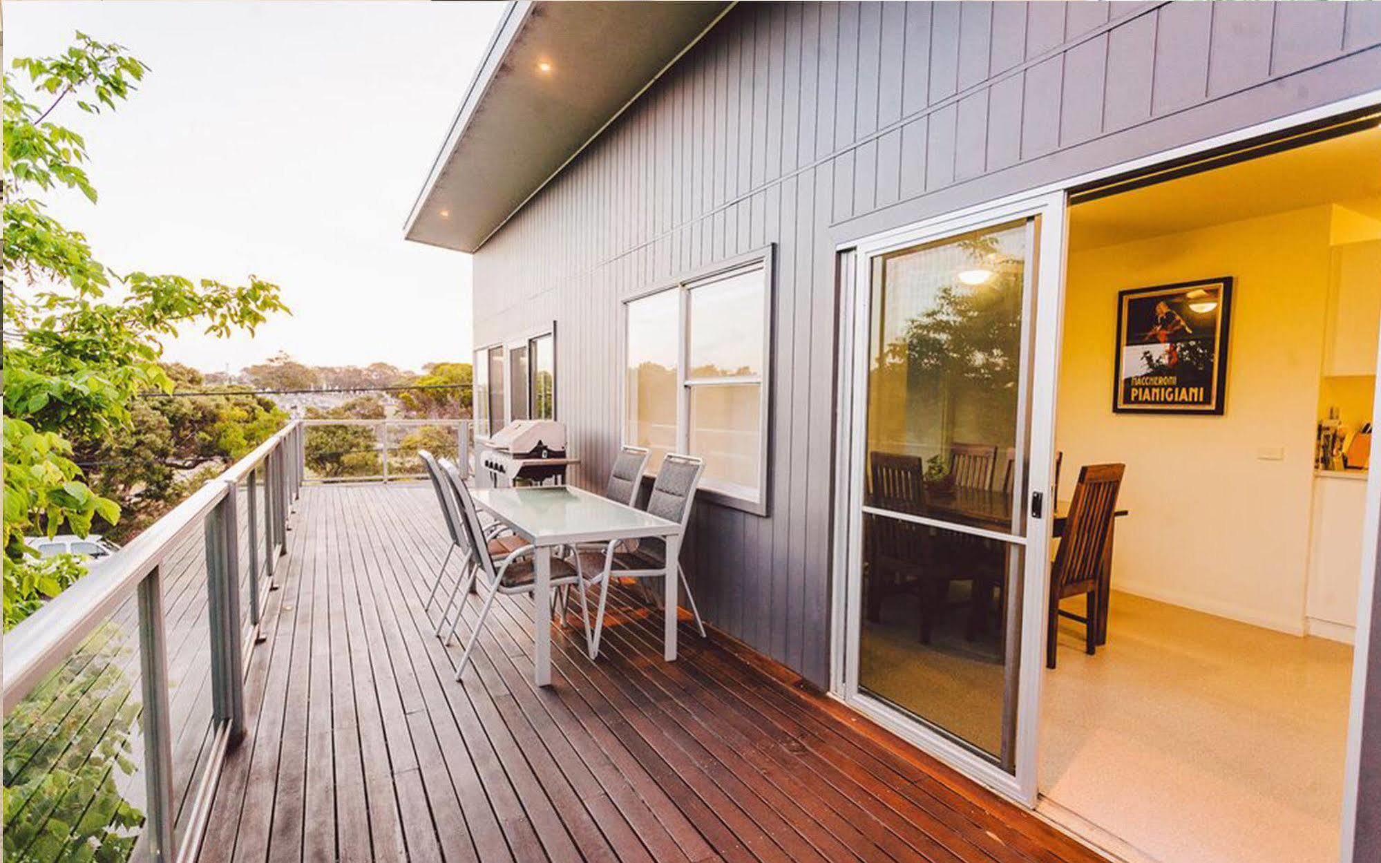Point Lonsdale Holiday Apartments (Adults Only) Куинсклиф Екстериор снимка